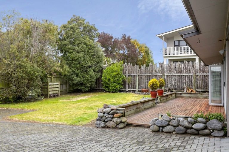 Photo of property in 2/18 Frederick Street, Two Mile Bay, Taupo, 3330