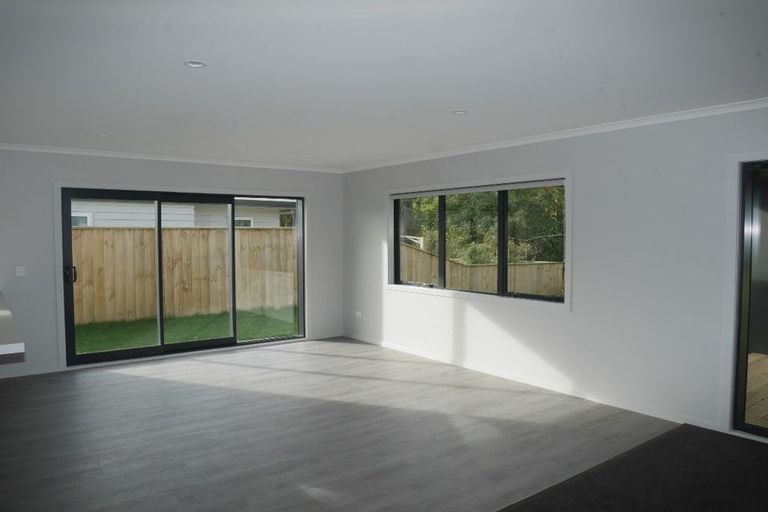 Photo of property in 11 Kingi Te Ahoaho Place, Otaki, 5512