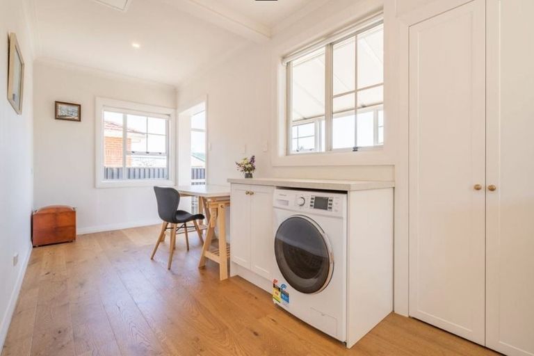 Photo of property in 27 Isadore Road, Saint Clair, Dunedin, 9012