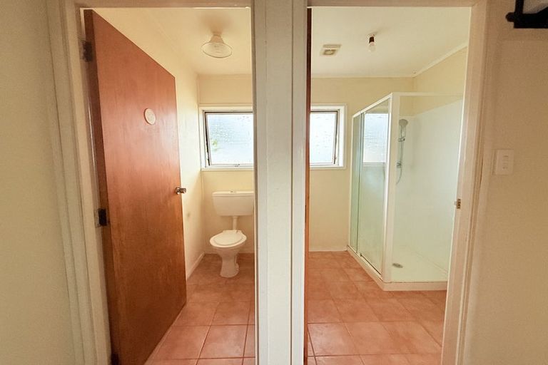 Photo of property in 1/4 Illana Place, Ranui, Auckland, 0612