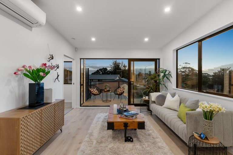 Photo of property in 935 Whangaparaoa Road, Manly, Whangaparaoa, 0930