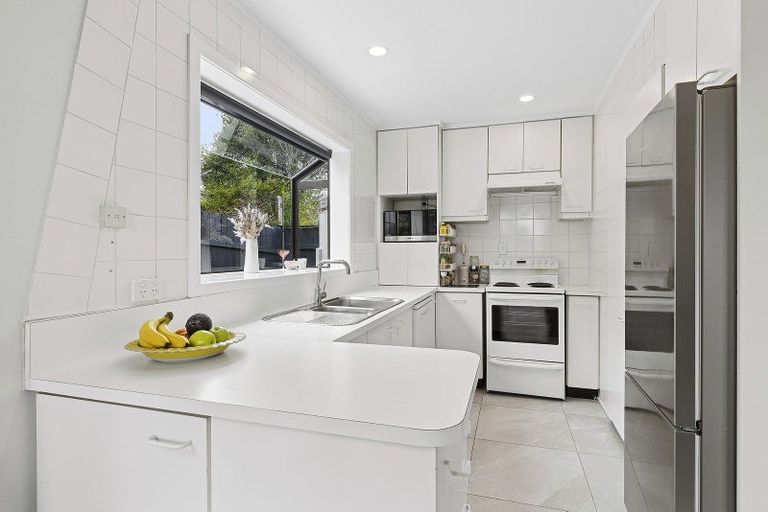 Photo of property in 22 The Bollard, Whitby, Porirua, 5024