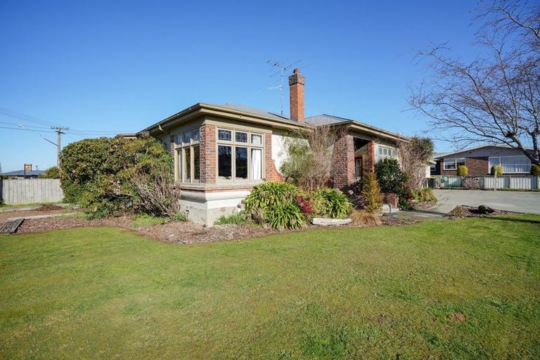 Photo of property in 1 Home Street, Winton, 9720