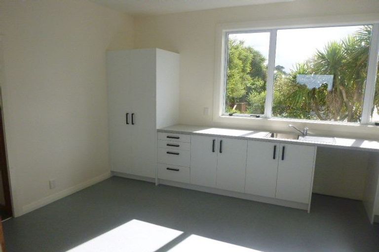 Photo of property in 29 Freeling Street, Island Bay, Wellington, 6023