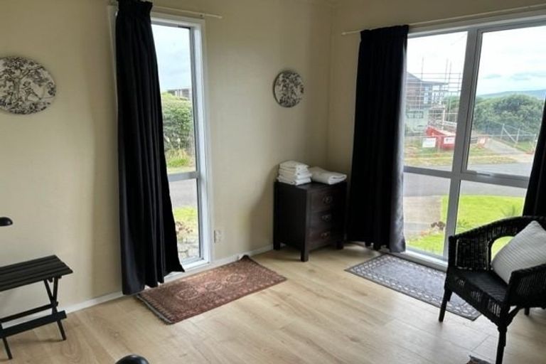 Photo of property in 9 Waiheke Street, Waikanae Beach, Waikanae, 5036