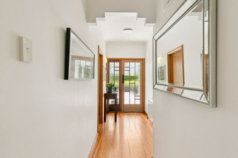 Photo of property in 538 Broadway, Strathmore Park, Wellington, 6022