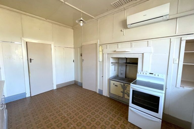 Photo of property in 105 Macandrew Road, South Dunedin, Dunedin, 9012