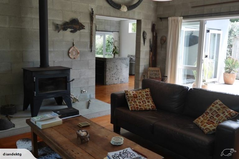 Photo of property in 163 Ocean Beach Road, Tairua, 3508