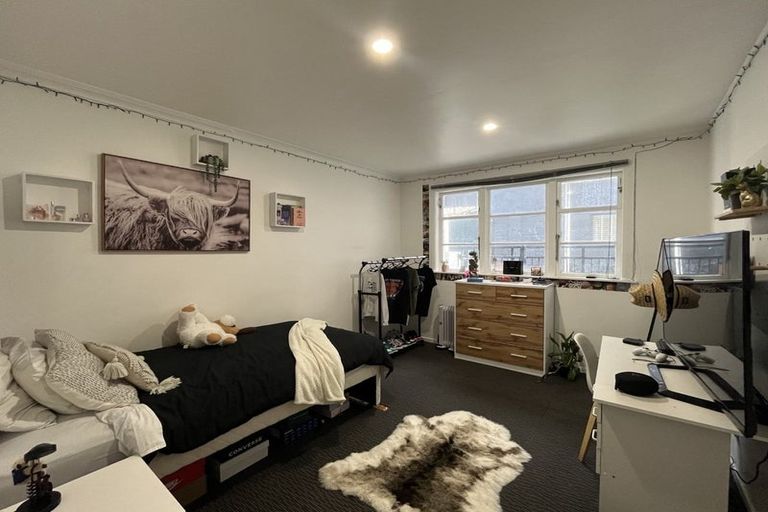 Photo of property in 5 Mana Esplanade, Paremata, Porirua, 5026