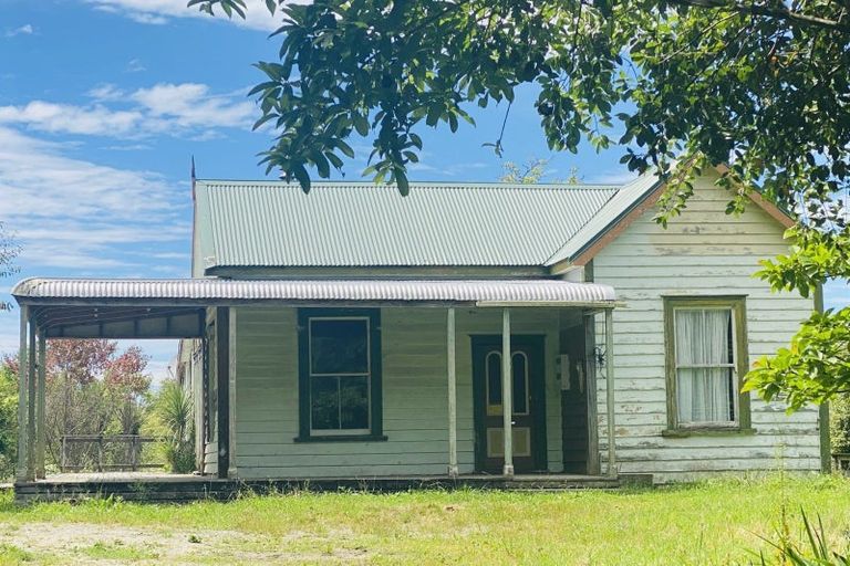 Photo of property in Waipiro Road, Te Puia Springs, Tokomaru Bay, 4079