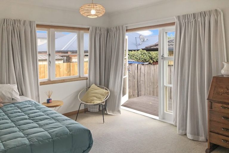 Photo of property in 53 Braid Road, St Andrews, Hamilton, 3200