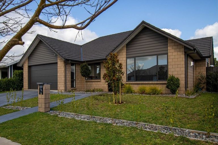 Photo of property in 31 Lilac Close, Cambridge, 3434