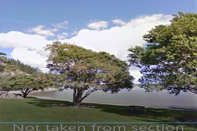 Photo of property in 26 Oxford Street, Whakapirau, 0583