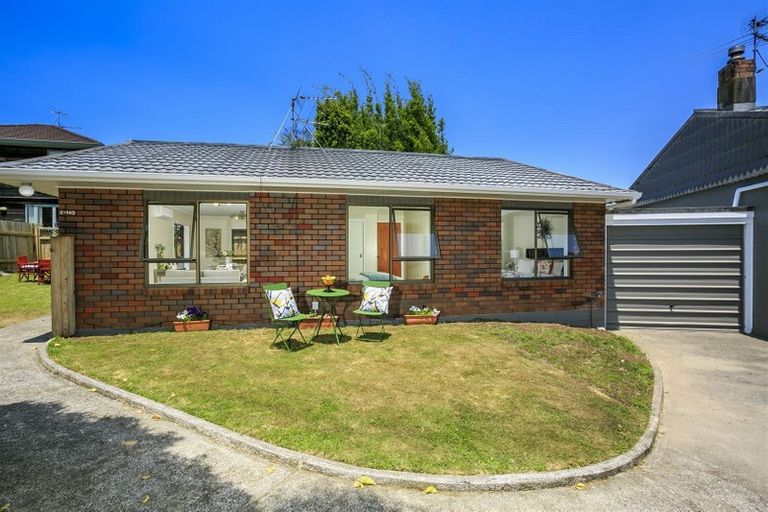 Photo of property in 2/149 Chivalry Road, Glenfield, Auckland, 0629