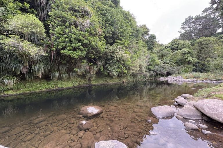 Photo of property in 280 Koru Road, Koru, New Plymouth, 4374