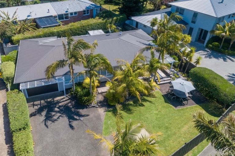 Photo of property in 107 Shakespeare Road, Milford, Auckland, 0620