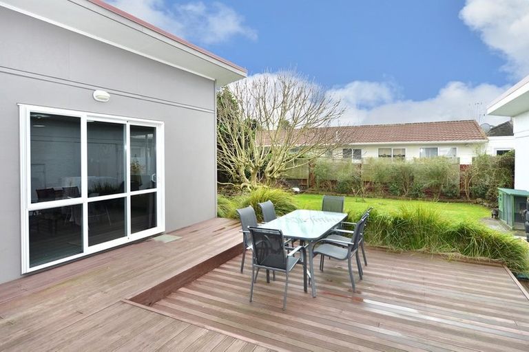 Photo of property in 10 Dinniss Avenue, Regent, Whangarei, 0112