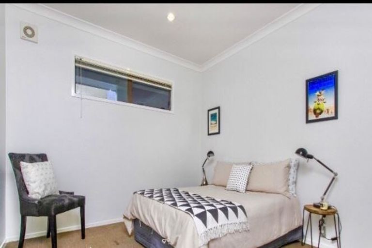 Photo of property in 120/3 Morningside Drive, Morningside, Auckland, 1025
