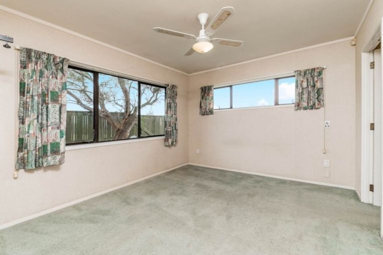 Photo of property in 31 Orangewood Drive, Northpark, Auckland, 2013