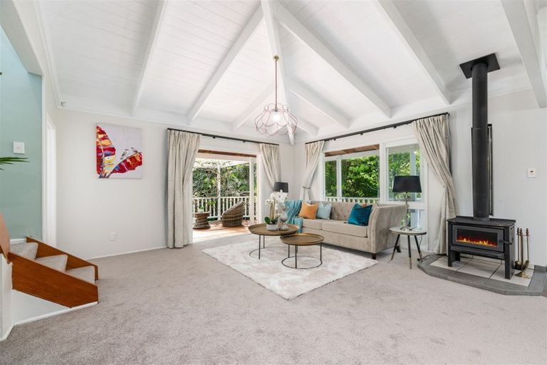 Photo of property in 8 Rhinevale Close, Henderson, Auckland, 0612