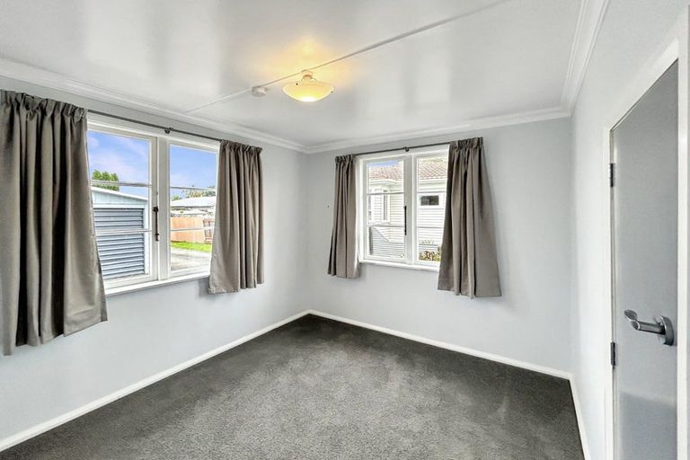 Photo of property in 19 College Street, Awapuni, Palmerston North, 4412