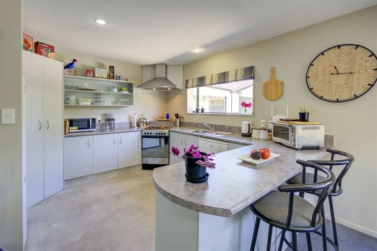 Photo of property in 5 Allin Drive, Waikuku Beach, 7402