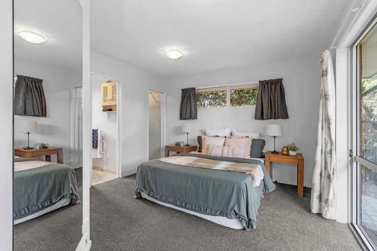 Photo of property in 2/86 Brookside Terrace, Bryndwr, Christchurch, 8053