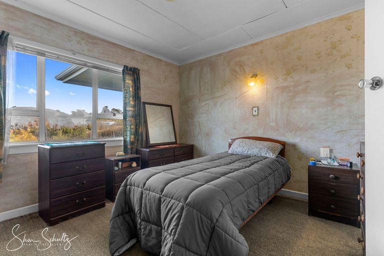 Photo of property in 30 Bickerstaffe Road, Maungaturoto, 0520