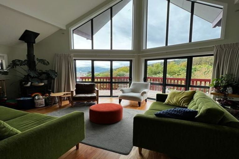 Photo of property in 2b Swainson Street, Naenae, Lower Hutt, 5011