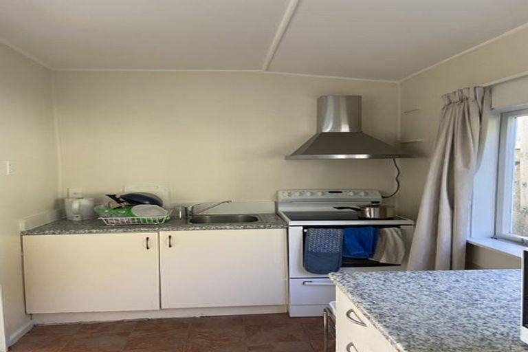 Photo of property in 64 Maupuia Road, Maupuia, Wellington, 6022