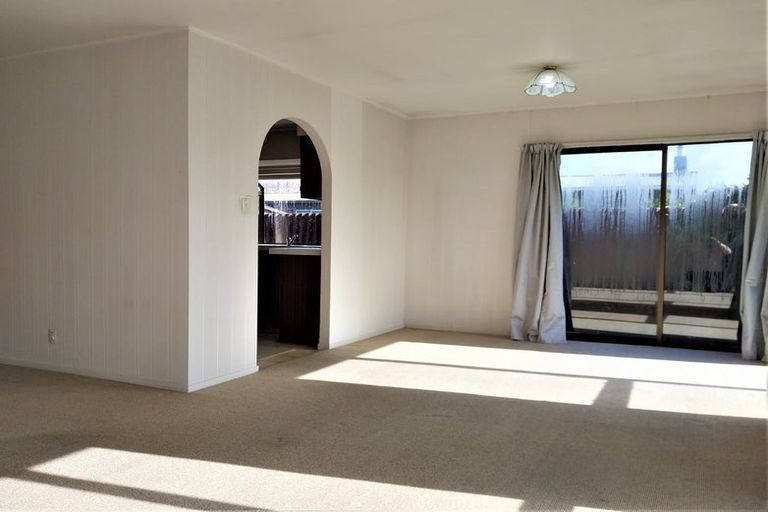 Photo of property in 83 Pakuranga Road, Pakuranga, Auckland, 2010