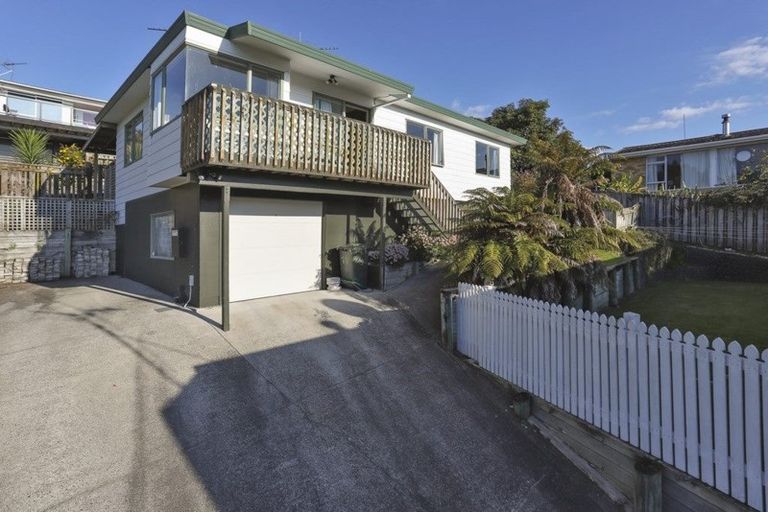Photo of property in 21b Dingadee Street, Welcome Bay, Tauranga, 3112