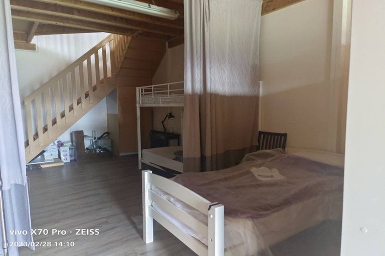 Photo of property in 37 Pitt Road, Runciman, Drury, 2578