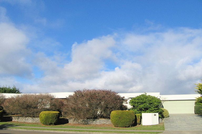 Photo of property in 51 Milne Drive, Paraparaumu, 5032