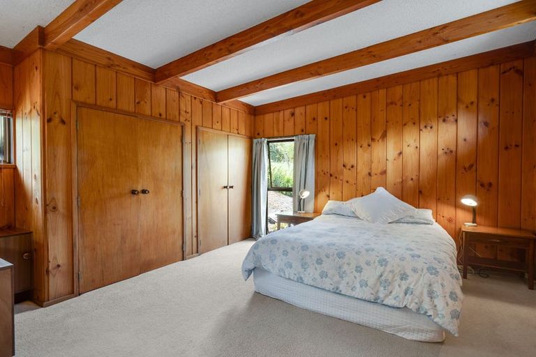 Photo of property in 7 Opanuku Road, Henderson Valley, Auckland, 0612