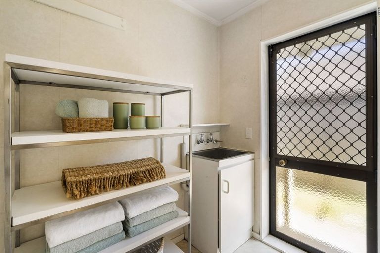 Photo of property in 2/17 Brook Street, Milford, Auckland, 0620