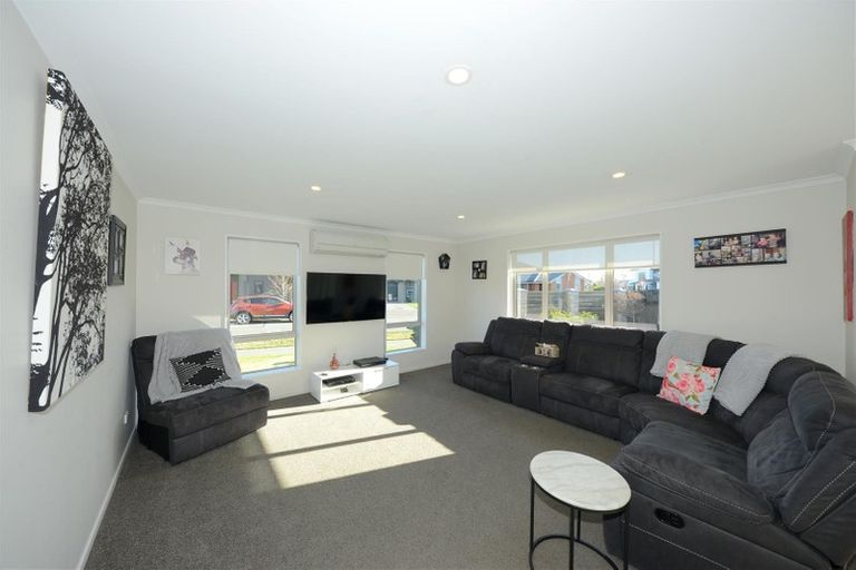 Photo of property in 38 Te Whenu Crescent, Marshland, Christchurch, 8083