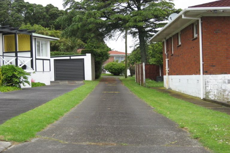 Photo of property in 13 Pikitea Road, Mangere Bridge, Auckland, 2022