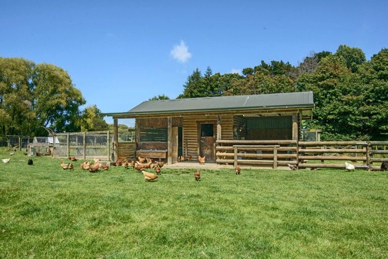 Photo of property in 225 Maclaurin Road, Makauri, Gisborne, 4071