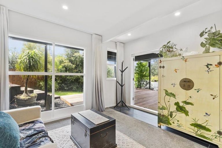 Photo of property in 42a Colmar Road, Mellons Bay, Auckland, 2014