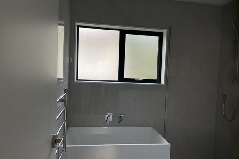 Photo of property in 47b Withers Road, Glen Eden, Auckland, 0602