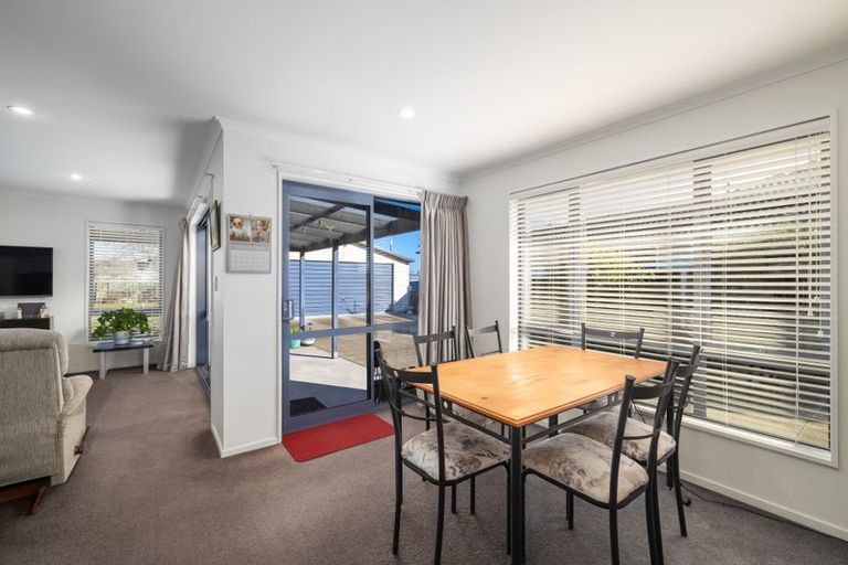 Photo of property in 50 Shortland Street, Wainoni, Christchurch, 8061