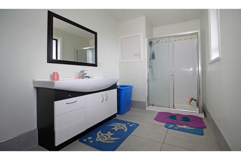 Photo of property in 14 White Road, Manurewa, Auckland, 2102