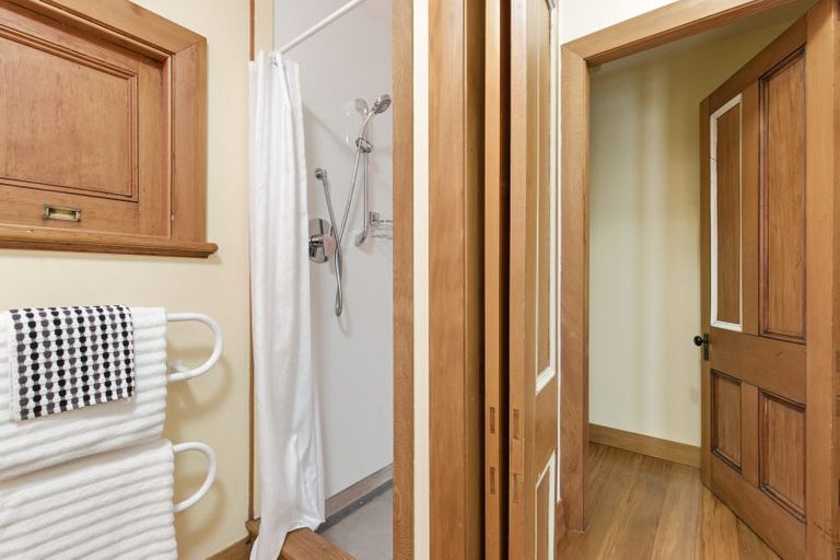 Photo of property in 80 Rolleston Street, Mount Cook, Wellington, 6021