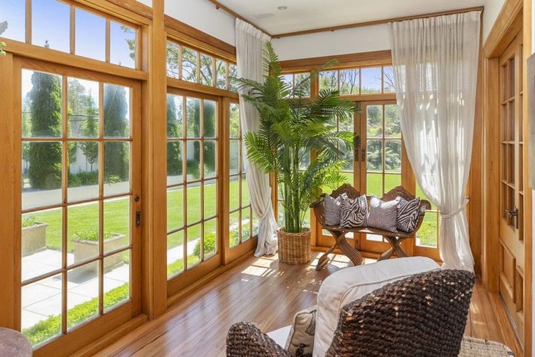 Photo of property in 5 Saint Barnabas Lane, Fendalton, Christchurch, 8052