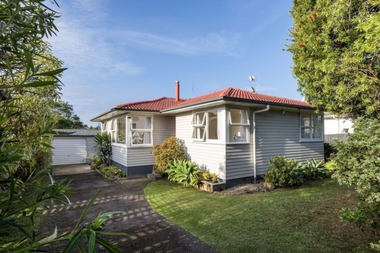 Photo of property in 112 Gills Road, Bucklands Beach, Auckland, 2014