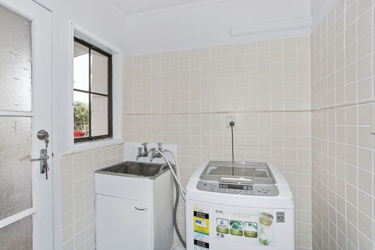 Photo of property in 26 Balgowan Terrace, Conifer Grove, Takanini, 2112