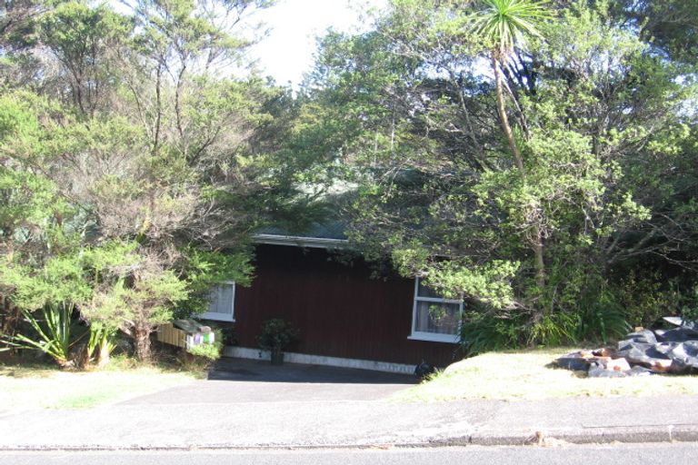 Photo of property in 15 Kauri Road, Birkenhead, Auckland, 0626