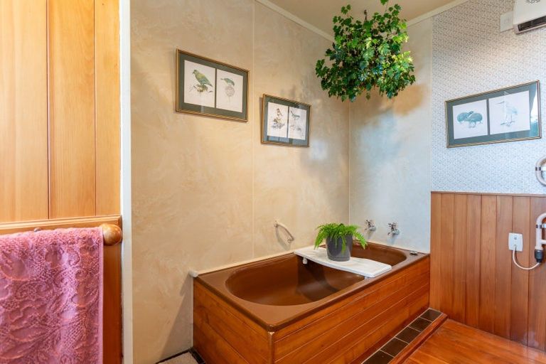 Photo of property in 16 Hunter Street, Dannevirke, 4930