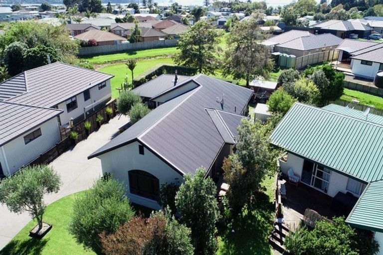 Photo of property in 16 Protea Crescent, Whitianga, 3510